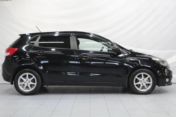 Kia Rio III Рестайлинг с пробегом 2015 года, цена 979 000 рублей, 167000 км, хэтчбек, Автокод Объявления