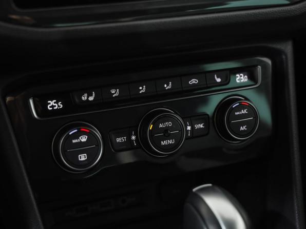 Volkswagen Tiguan II с пробегом 2019 года, цена 2 499 000 рублей, 95672 км, внедорожник, Автокод Объявления