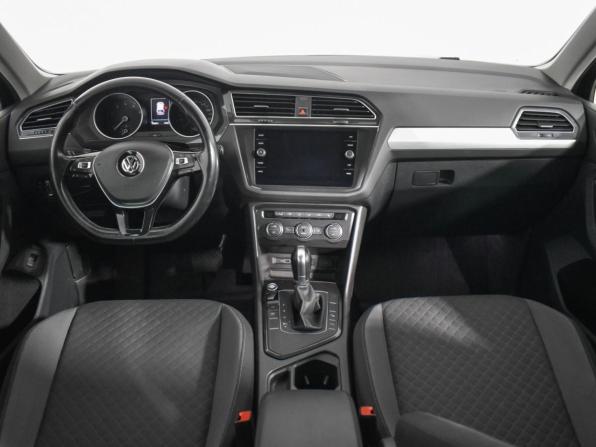 Volkswagen Tiguan II с пробегом 2018 года, цена 1 899 000 рублей, 150010 км, внедорожник, Автокод Объявления