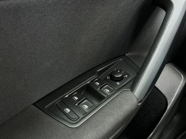 Volkswagen Tiguan II Рестайлинг с пробегом 2021 года, цена 3 220 000 рублей, 33390 км, внедорожник, Автокод Объявления