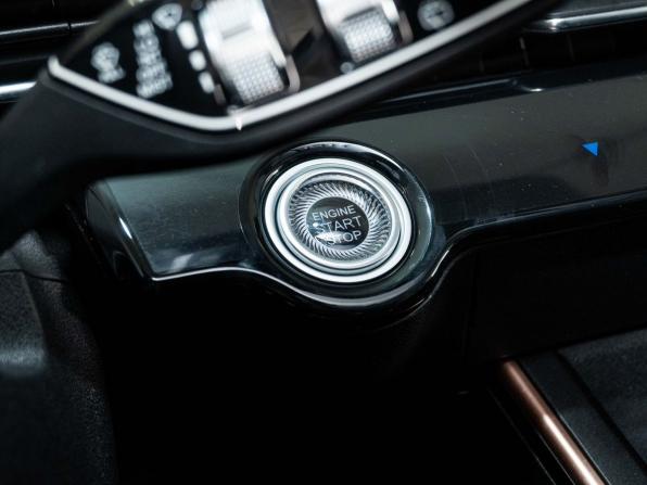 Omoda C5 I Рестайлинг с пробегом 2024 года, цена 1 850 000 рублей, 10365 км, внедорожник, Автокод Объявления