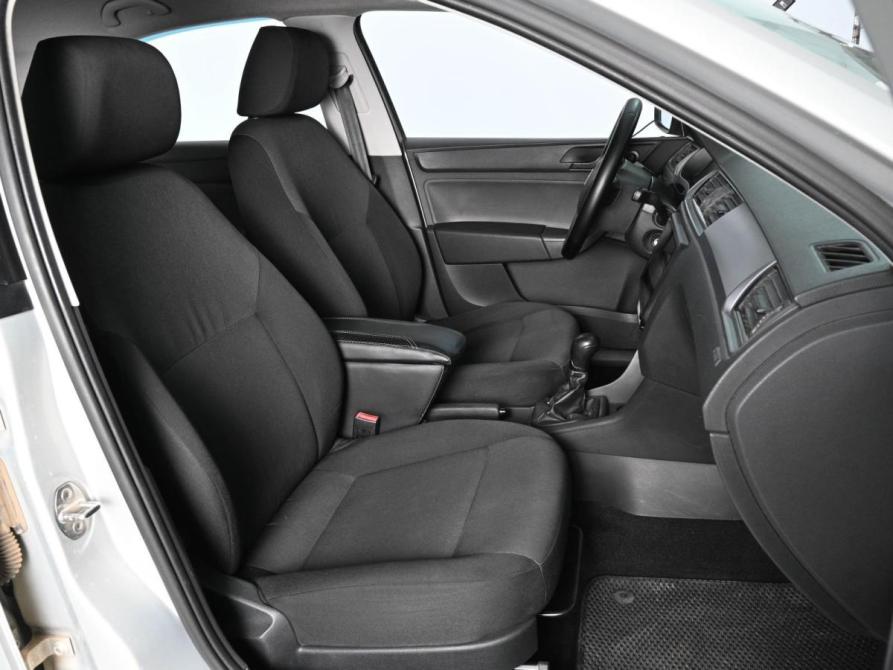 Skoda Rapid I Ростов-на-Дону  - изображение 8