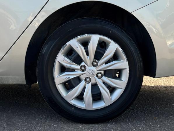 Hyundai Solaris II с пробегом 2019 года, цена 1 072 600 рублей, 102529 км, седан, Автокод Объявления