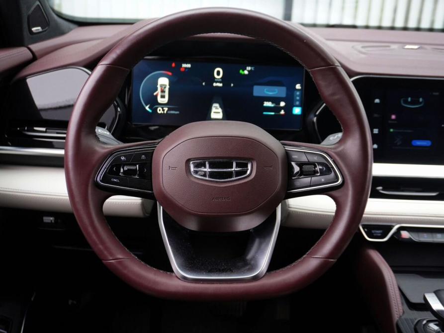 Geely Monjaro I Москва  - изображение 14