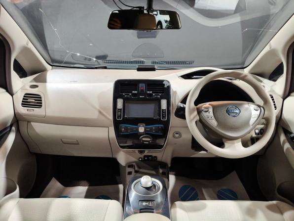 Nissan Leaf I (ZE0/AZE0) с пробегом 2012 года, цена 1 249 000 рублей, 190848 км, хэтчбек, Автокод Объявления