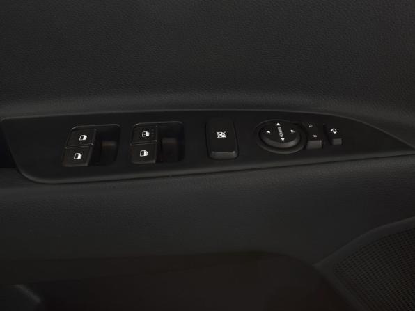Kia Stonic I с пробегом 2020 года, цена 1 899 995 рублей, 45746 км, внедорожник, Автокод Объявления