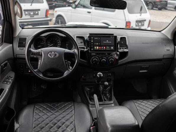 Toyota Hilux VII Рестайлинг с пробегом 2013 года, цена 2 159 000 рублей, 259883 км, offers.body_type.unknown, Автокод Объявления