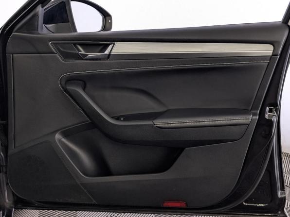 Skoda Superb III Рестайлинг с пробегом 2020 года, цена 2 449 000 рублей, 97758 км, лифтбек, Автокод Объявления