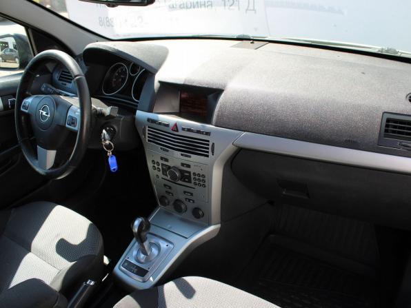 Opel Astra H Рестайлинг с пробегом 2010 года, цена 399 000 рублей, 242090 км, седан, Автокод Объявления