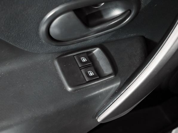 Renault Sandero II Рестайлинг с пробегом 2020 года, цена 1 140 000 рублей, 136568 км, хэтчбек, Автокод Объявления