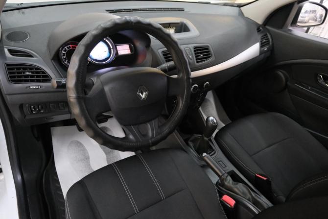 Renault Fluence I Рестайлинг с пробегом 2013 года, цена 799 000 рублей, 114500 км, седан, Автокод Объявления