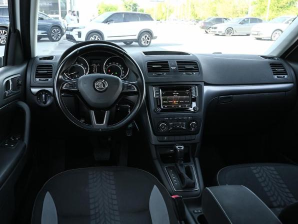 Skoda Yeti I Рестайлинг с пробегом 2017 года, цена 1 370 000 рублей, 167135 км, внедорожник, Автокод Объявления