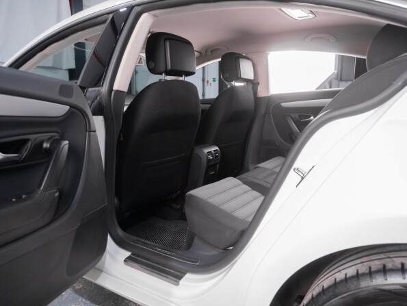 Volkswagen Passat CC I Рестайлинг с пробегом 2012 года, цена 1 249 000 рублей, 213481 км, седан, Автокод Объявления