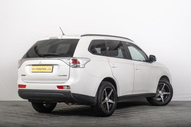 Mitsubishi Outlander III с пробегом 2014 года, цена 1 399 000 рублей, 211000 км, внедорожник, Автокод Объявления