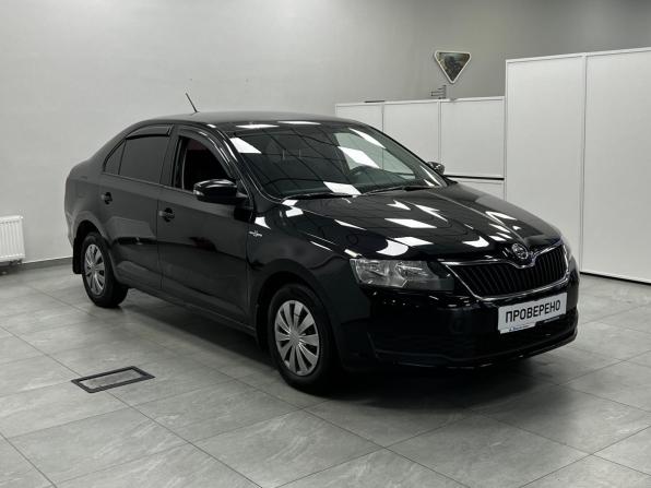Skoda Rapid I Рестайлинг с пробегом 2018 года, цена 890 000 рублей, 236000 км, лифтбек, Автокод Объявления