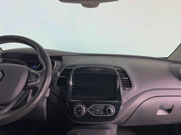 Renault Kaptur I с пробегом 2018 года, цена 1 399 000 рублей, 136000 км, внедорожник, Автокод Объявления