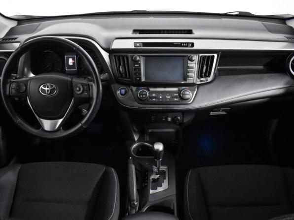 Toyota RAV4 IV (XA40) Рестайлинг с пробегом 2018 года, цена 2 690 000 рублей, 97447 км, внедорожник, Автокод Объявления