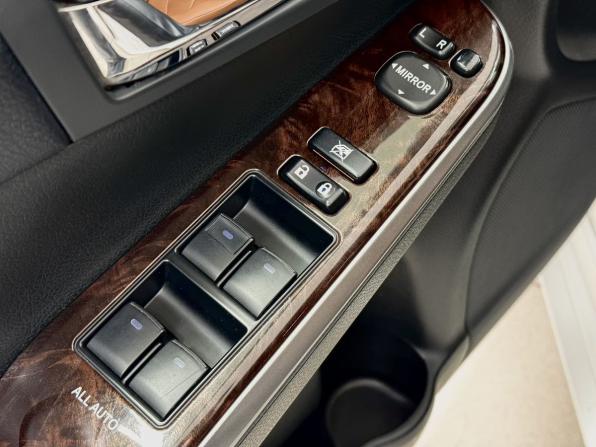 Toyota Camry VII (XV50) Рестайлинг 2 с пробегом 2017 года, цена 2 630 000 рублей, 97739 км, седан, Автокод Объявления