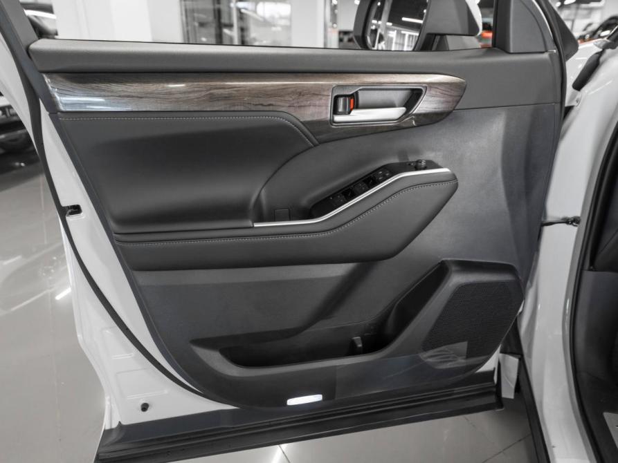 Toyota Highlander IV (XU70) Москва  - изображение 16
