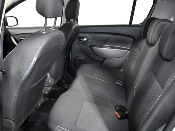 Renault Sandero II с пробегом 2015 года, цена 935 000 рублей, 34442 км, хэтчбек, Автокод Объявления