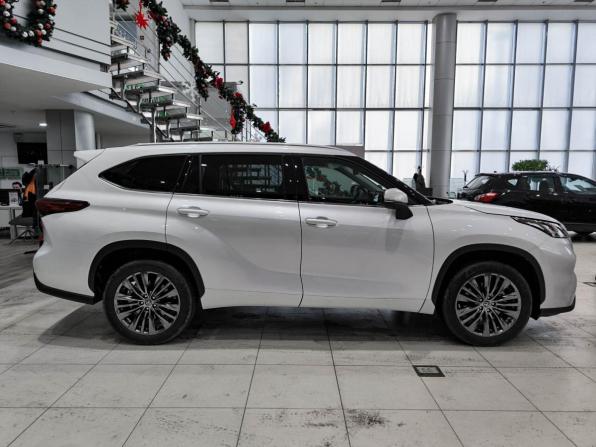 Toyota Highlander IV (XU70) с пробегом 2025 года, цена 5 350 000 рублей, 1500 км, внедорожник, Автокод Объявления