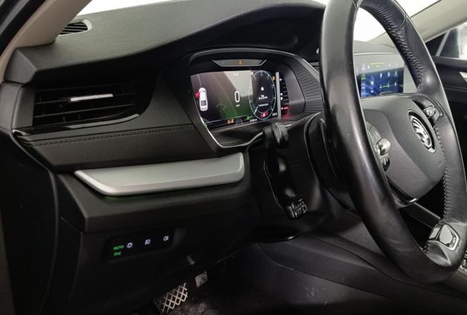 Skoda Octavia IV (A8) с пробегом 2021 года, цена 2 170 000 рублей, 131039 км, лифтбек, Автокод Объявления