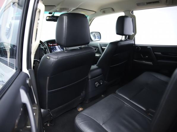 Mitsubishi Pajero IV Рестайлинг 2 с пробегом 2019 года, цена 3 730 000 рублей, 48254 км, внедорожник, Автокод Объявления
