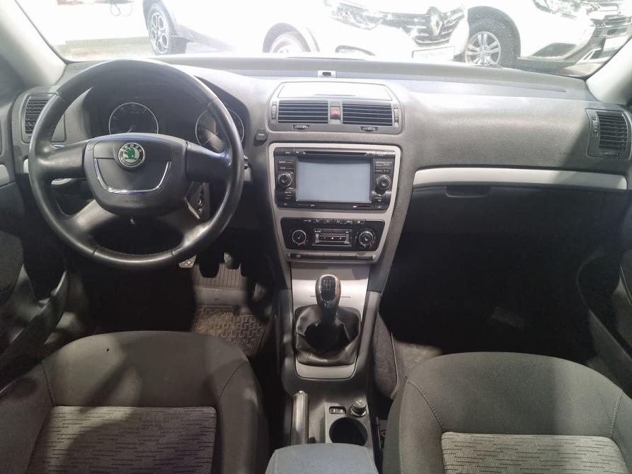 Skoda Octavia II (A5) Рестайлинг Санкт-Петербург  - изображение 10