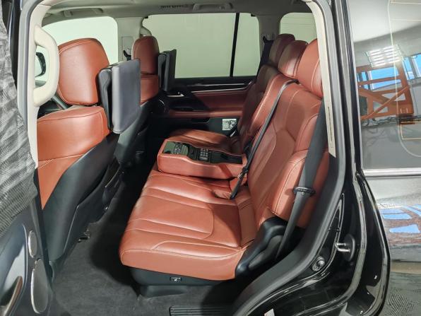 Lexus LX III Рестайлинг 2 с пробегом 2019 года, цена 6 999 000 рублей, 299995 км, внедорожник, Автокод Объявления