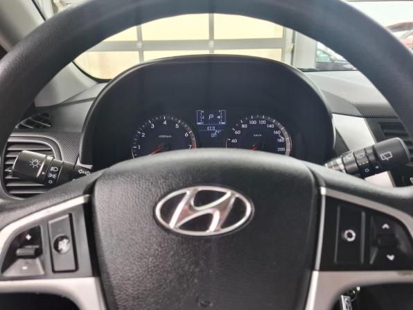 Hyundai Solaris I Рестайлинг с пробегом 2016 года, цена 963 000 рублей, 98000 км, хэтчбек, Автокод Объявления