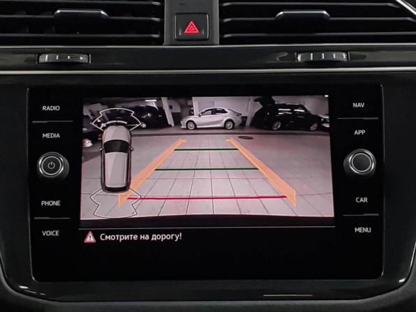 Volkswagen Tiguan II Рестайлинг с пробегом 2021 года, цена 2 790 000 рублей, 47774 км, внедорожник, Автокод Объявления