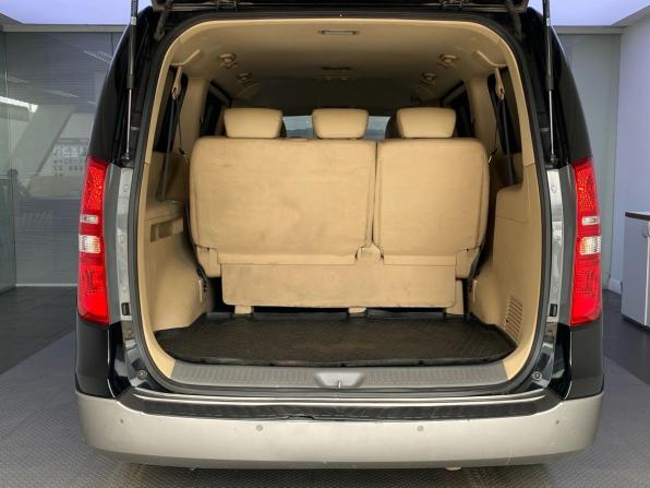 Hyundai H-1 II Рестайлинг 2 с пробегом 2019 года, цена 2 835 000 рублей, 147082 км, минивэн, Автокод Объявления