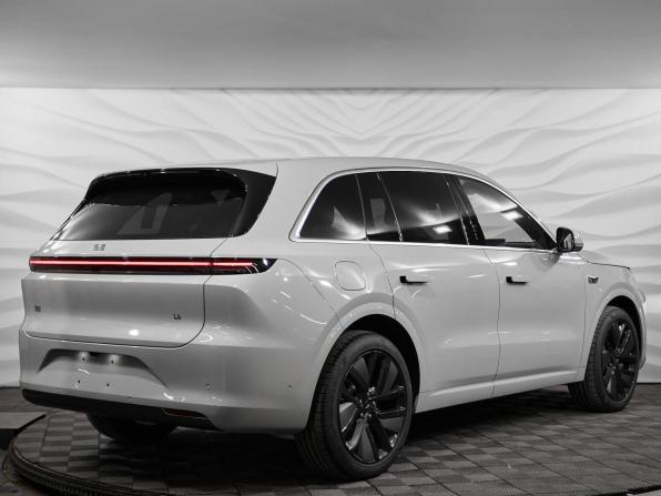 Новый Li Auto (Lixiang) L6 2025 года, цена 8 390 000 рублей, внедорожник, Автокод Объявления