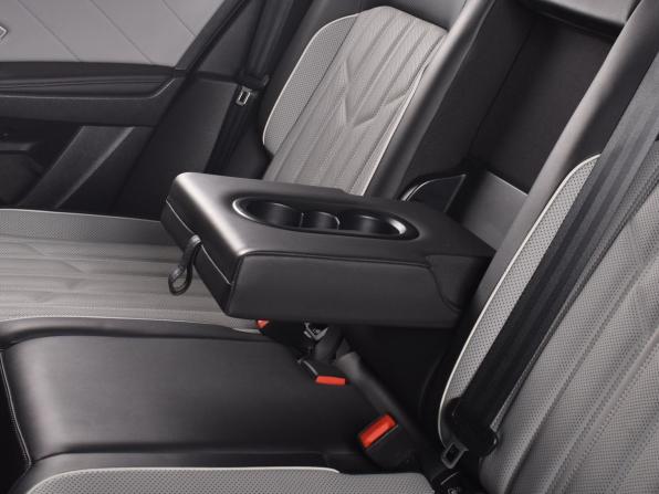 Volkswagen Tayron I Рестайлинг с пробегом 2023 года, цена 4 369 997 рублей, 77590 км, внедорожник, Автокод Объявления
