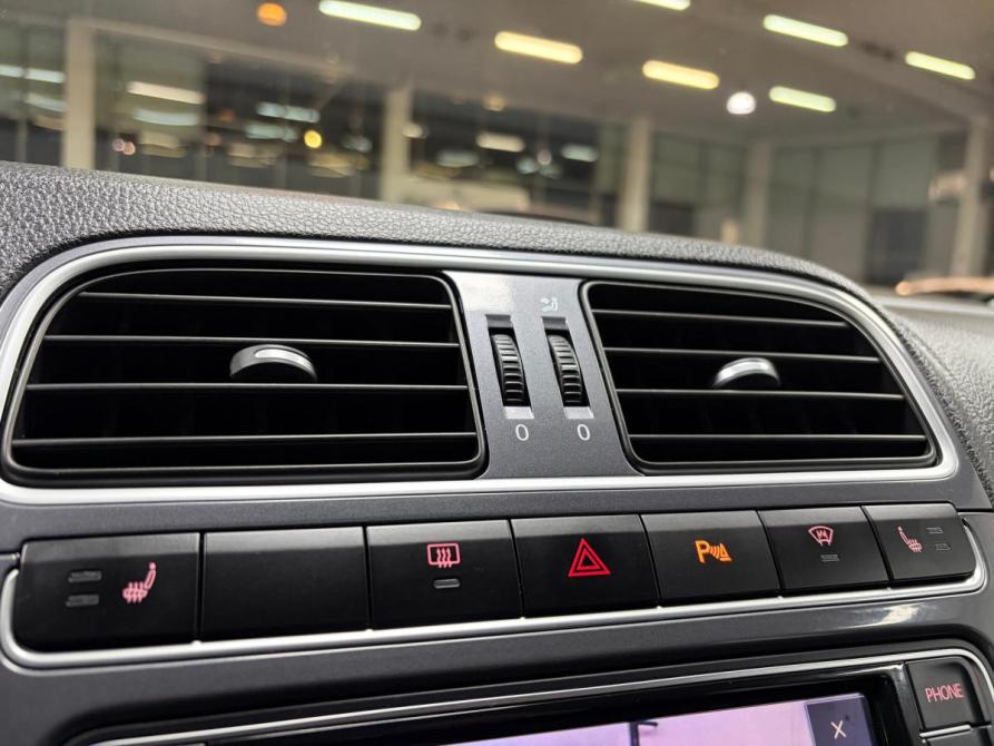Volkswagen Polo V Рестайлинг Киров  - изображение 18