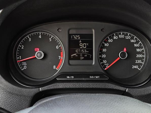 Volkswagen Polo V Рестайлинг с пробегом 2018 года, цена 999 000 рублей, 107200 км, седан, Автокод Объявления