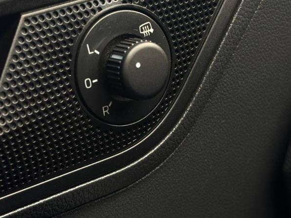Skoda Rapid I Рестайлинг с пробегом 2018 года, цена 935 000 рублей, 156360 км, лифтбек, Автокод Объявления