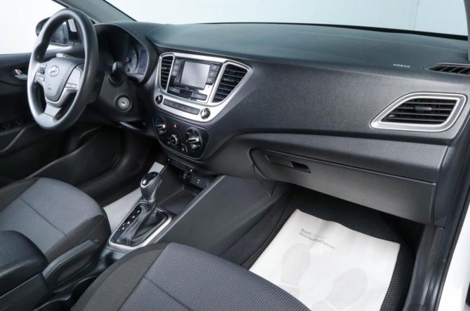 Hyundai Solaris II Рестайлинг с пробегом 2022 года, цена 1 699 000 рублей, 25208 км, седан, Автокод Объявления