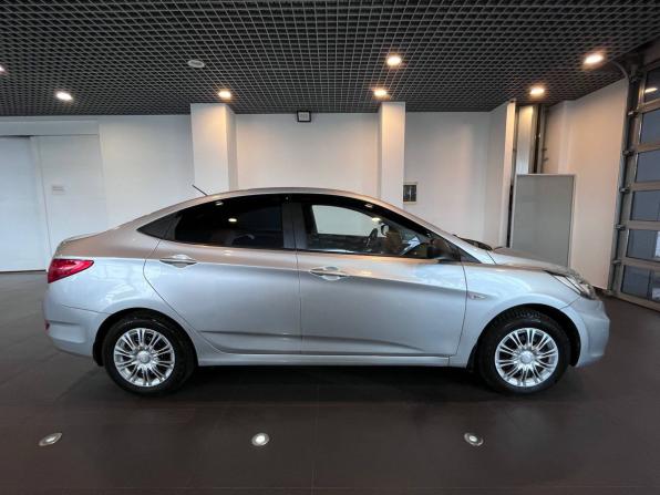 Hyundai Solaris I с пробегом 2012 года, цена 675 000 рублей, 168172 км, седан, Автокод Объявления