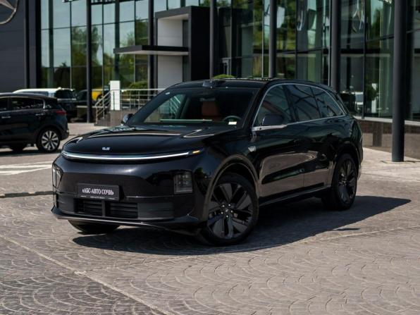 Li Auto (Lixiang) L6 с пробегом 2025 года, цена 7 900 000 рублей, 1052 км, внедорожник, Автокод Объявления