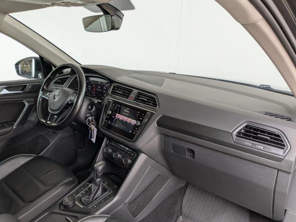 Volkswagen Tiguan II с пробегом 2018 года, цена 2 355 000 рублей, 102720 км, внедорожник, Автокод Объявления