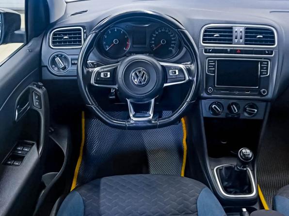 Volkswagen Polo V Рестайлинг с пробегом 2019 года, цена 1 199 000 рублей, 100907 км, седан, Автокод Объявления