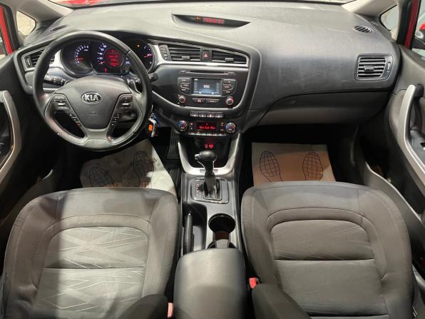 Kia Ceed II Рестайлинг с пробегом 2017 года, цена 1 035 000 рублей, 109628 км, хэтчбек, Автокод Объявления