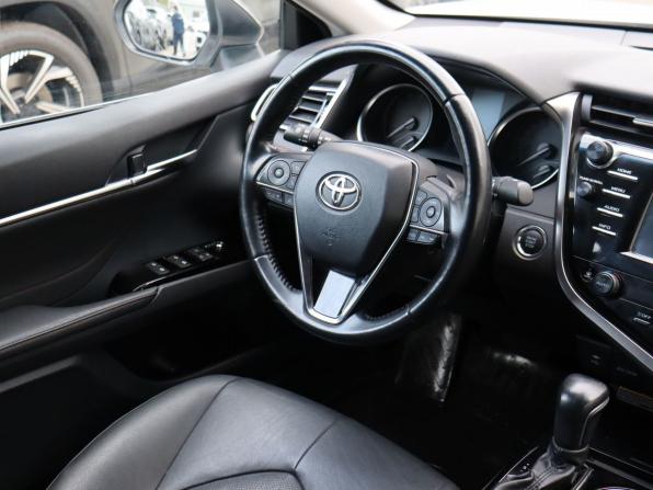 Toyota Camry VIII (XV70) Рестайлинг с пробегом 2020 года, цена 3 045 000 рублей, 42313 км, седан, Автокод Объявления