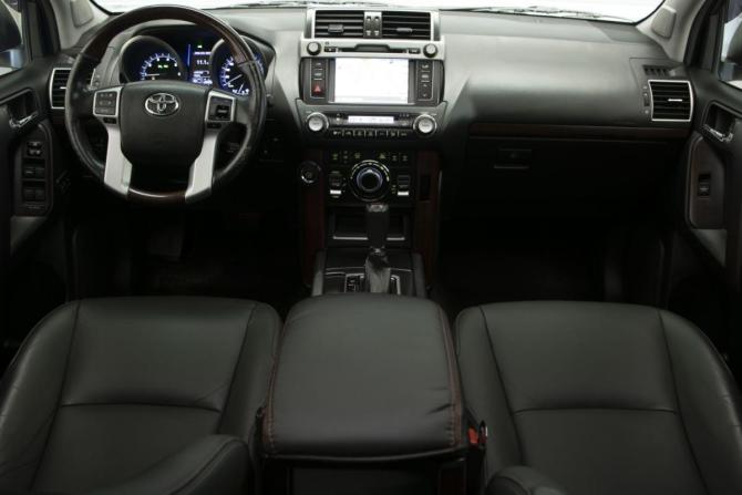 Toyota Land Cruiser Prado 150 Series Рестайлинг 1 с пробегом 2016 года, цена 3 650 000 рублей, 312140 км, внедорожник, Автокод Объявления