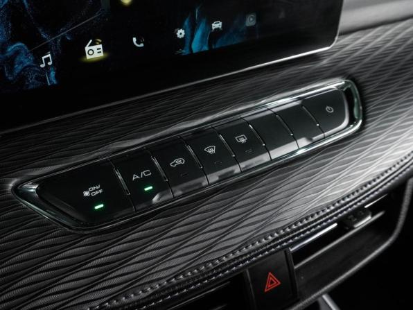 Haval Jolion I с пробегом 2023 года, цена 1 547 000 рублей, 130989 км, внедорожник, Автокод Объявления