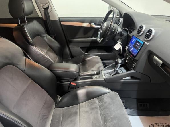 Audi A3 II (8P) Рестайлинг 2 с пробегом 2009 года, цена 925 000 рублей, 141148 км, хэтчбек, Автокод Объявления