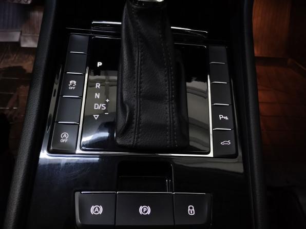 Skoda Superb III с пробегом 2018 года, цена 2 350 000 рублей, 140035 км, универсал, Автокод Объявления