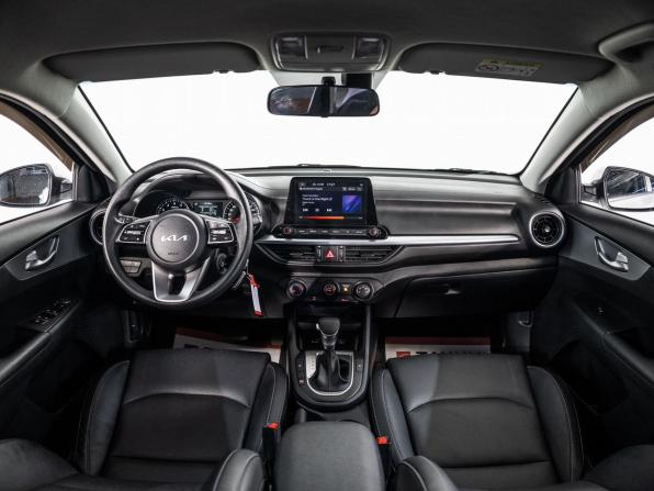 Kia K3 II Рестайлинг с пробегом 2024 года, цена 2 100 000 рублей, 22120 км, седан, Автокод Объявления