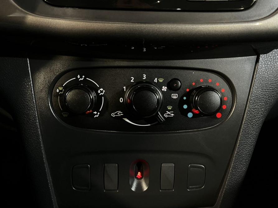 Renault Logan II Великий Новгород  - изображение 16